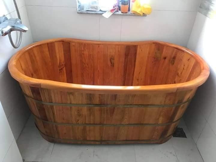 Bồn tắm gỗ Thông bo viền dáng Oval