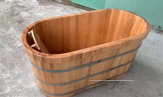 Bồn tắm gỗ sồi bo viền thẳng
